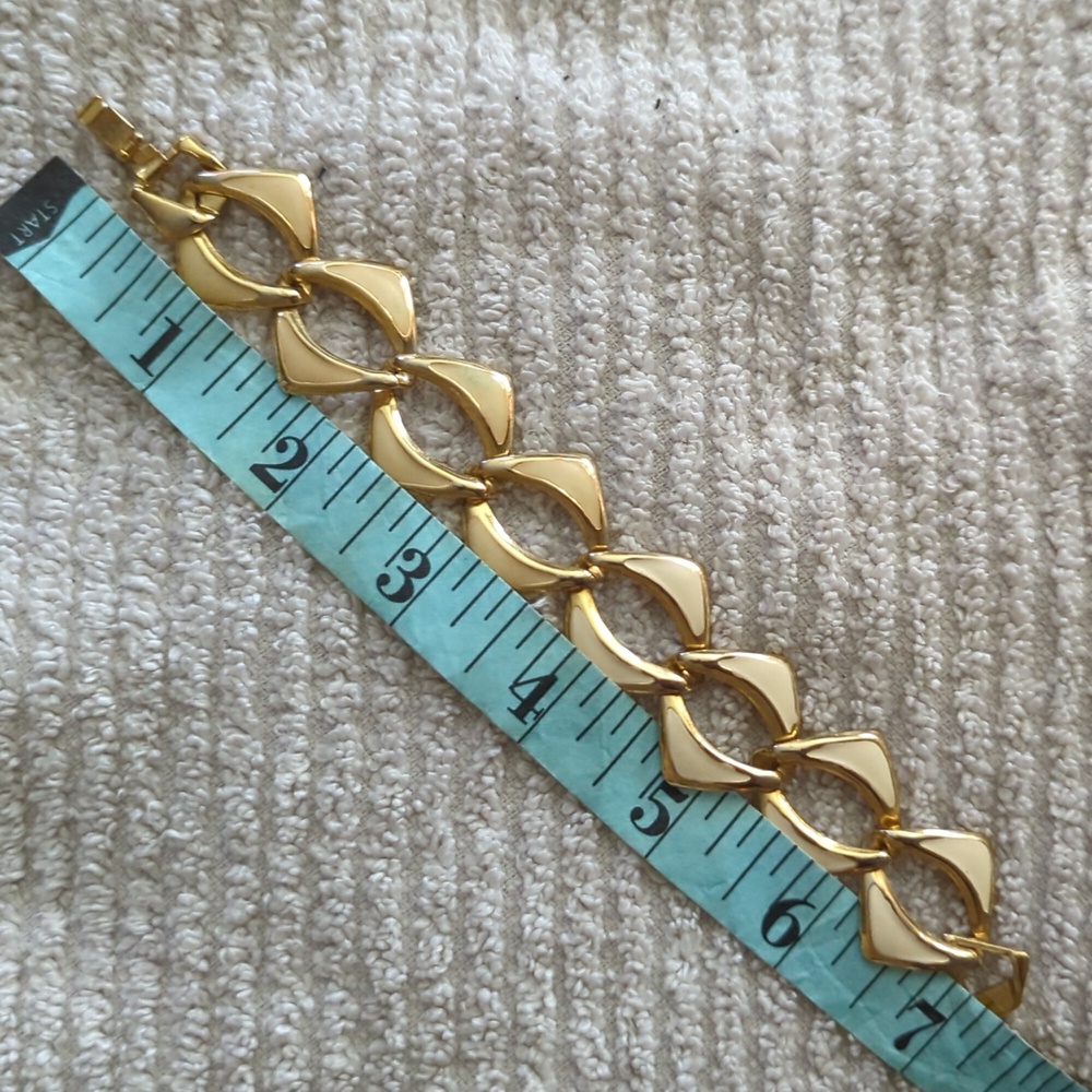 ~ Bracelet - Picture 5 of 8